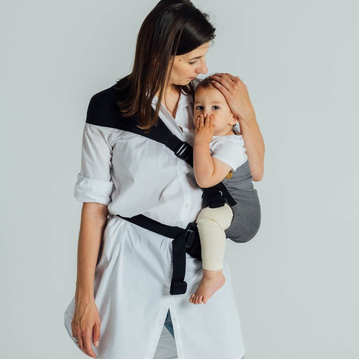 LennyLamb - LennyHip - Adjustable Hip Baby Carrier - Little Herringbone Ombre Grey - Cloth and Carry