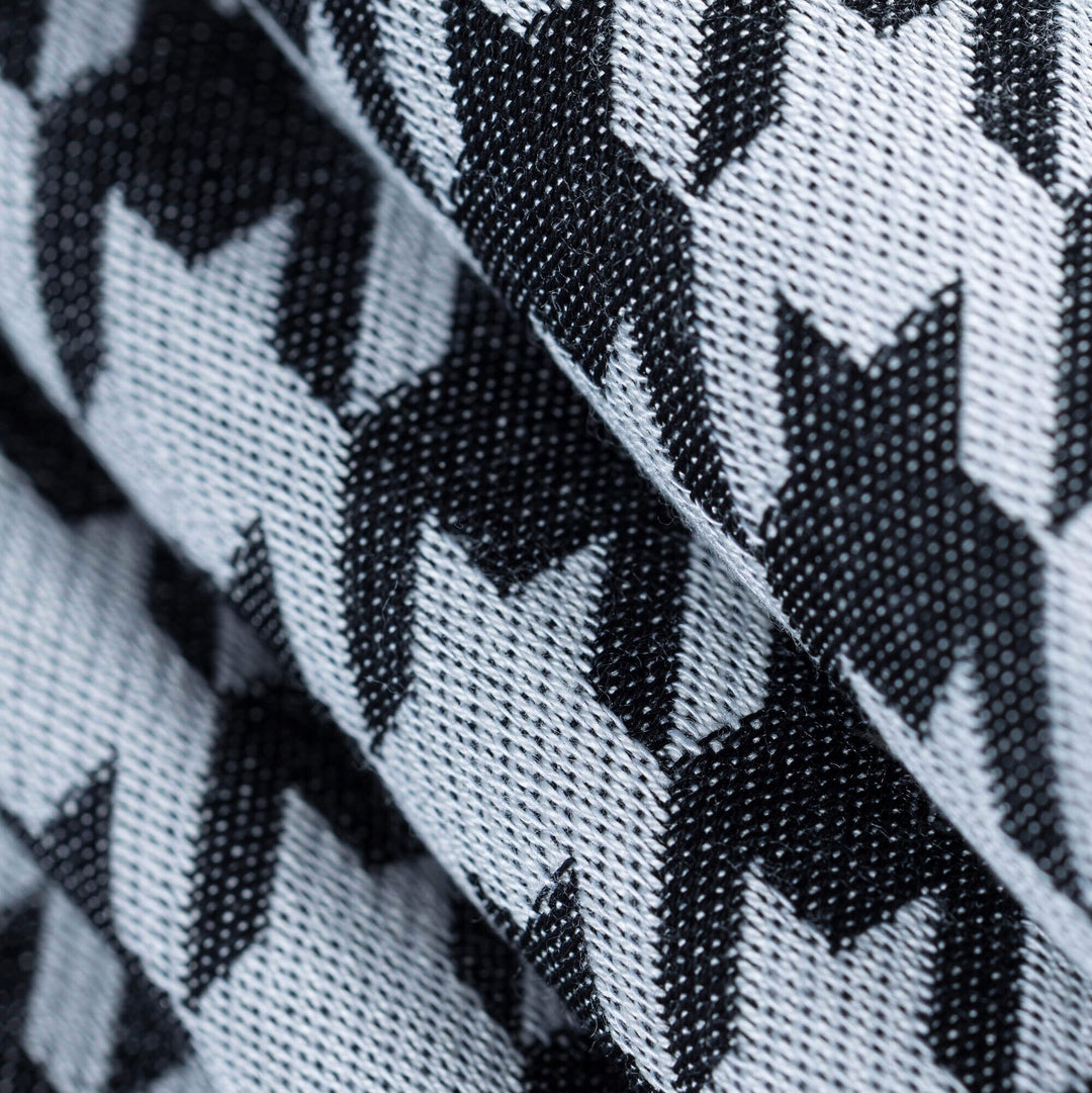 LennyLamb - LennyLight Baby Carrier - Pata de Gallo - Pixels (Cotton/Silk/Bamboo) - Cloth and Carry