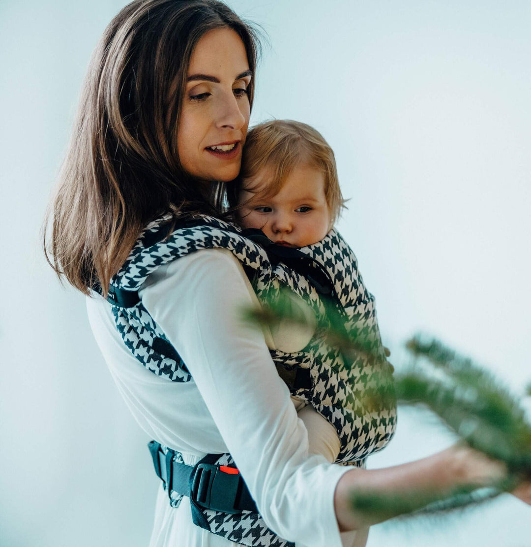 LennyLamb - LennyUpGrade PRO Baby Carrier - Pata de Gallo - Pixels (Cotton/Silk/Bamboo) - Cloth and Carry