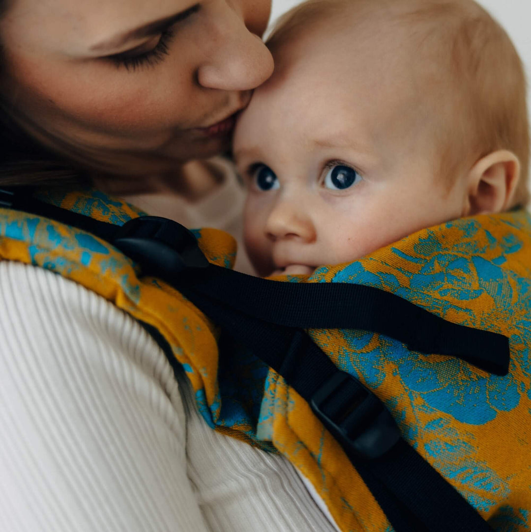 LennyLamb-LennyUpGrade PRO Baby Carrier - Retro'n'Roses Rosarium - Cloth and Carry